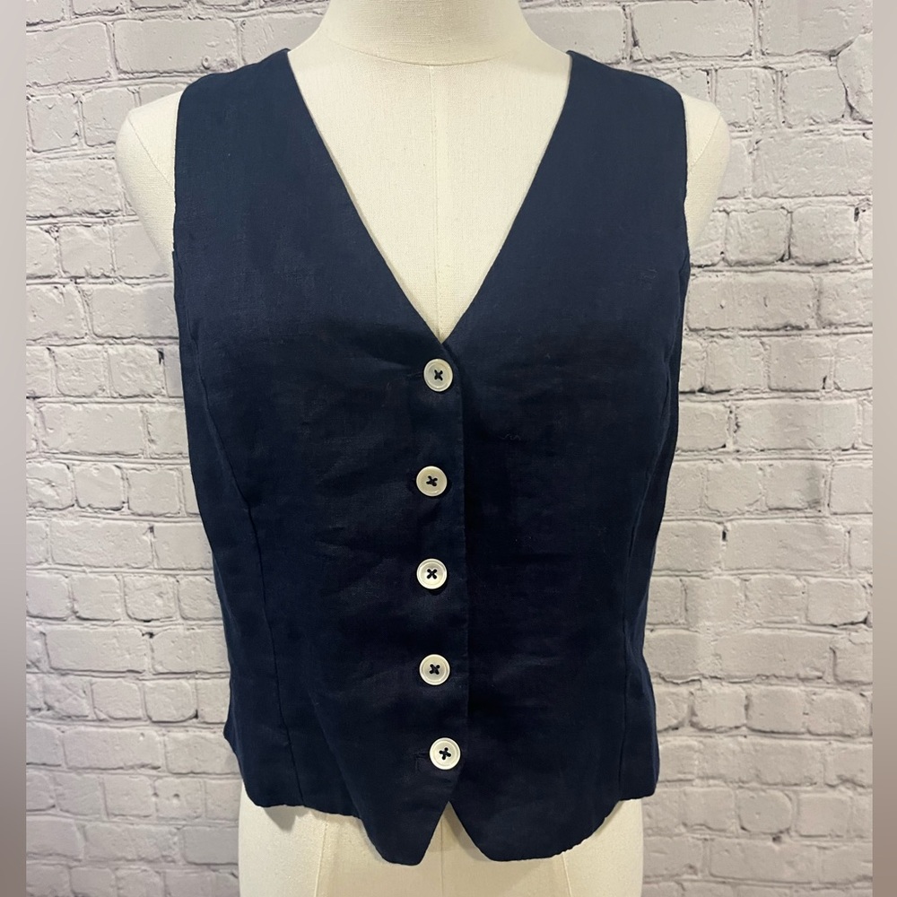 J. Crew NWT Women's 2025 Navy Linen Blend Button
Front Vest size 4 - Picture 2 of 6